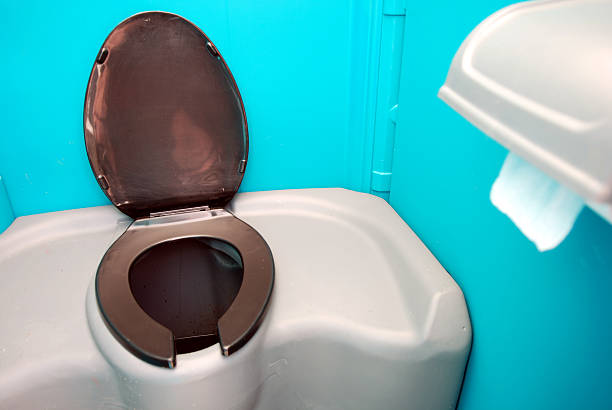 Porta potty delivery and setup in Levittown, NY